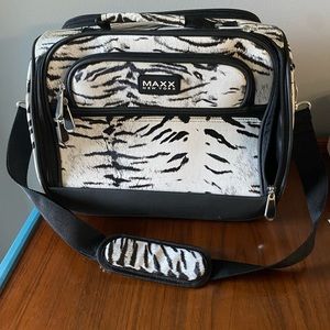 Maxx New York Travel Tote